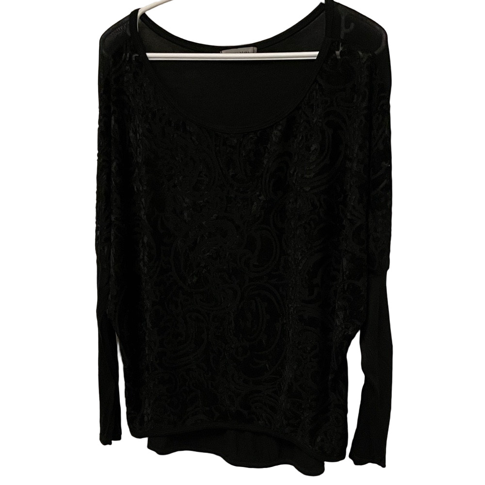 Angela Mara Black Long Sleeve Top With Detailed Front Size Medium